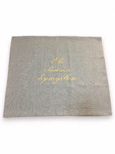 Load image into Gallery viewer, Elä elämäsi hymyillen -tyynyliina