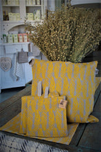 Load image into Gallery viewer, IVANA HELSINKI PRINT SULKA lakka-patalappu