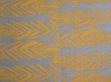 Lataa kuva Galleria-katseluun, IVANA HELSINKI PRINT SULKA kaitaliina 100% lakka