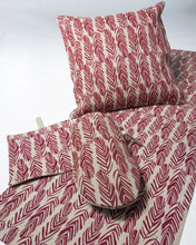Load image into Gallery viewer, SULKA Cushion Cover Linen/Cranberry Red