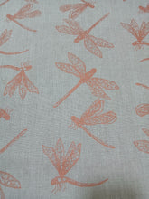 Lataa kuva Galleria-katseluun, SUDENKORENTO 100% pellava kaitaliina oranssi-pellava
