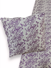 Lataa kuva Galleria-katseluun, MARJA tyynynpäällinen 100% pellava pellava-helmiäiskarpalo
