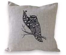 Lataa kuva Galleria-katseluun, Pöllö 100% pellava koristetyynynpäällinen
