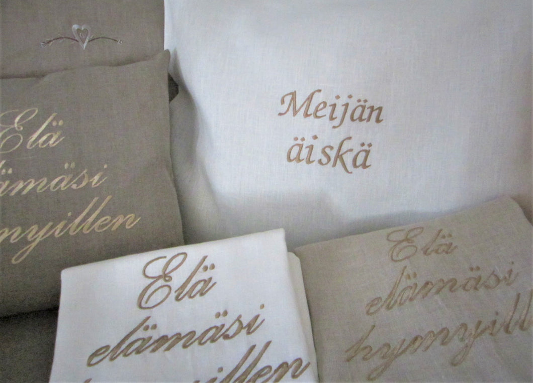 HIEKKA 100% Linen Pillowcase