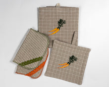 Load image into Gallery viewer, PUNAJUURI 100% Linen Tea Towel
