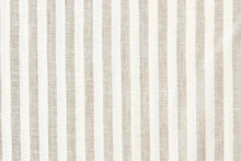 Load image into Gallery viewer, RAITA 100% Linen Duvet Cover &amp; Pillowcase

